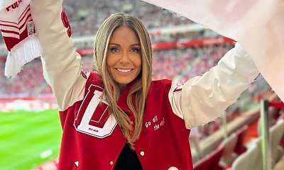 Małgorzata Rozenek wyleguje się w łóżku z synkiem i pieskami. Jest kawusia i dobra książka. A gdzie Radziu?