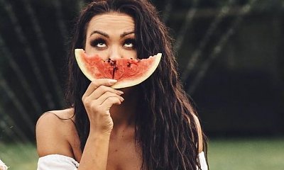 Sylwia Bomba w nieziemskiej białej sukni z koronkami. "Piękna panna młoda" - ktoś pisze
