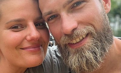 Zofia Zborowska udowadnia, że perspektywa ma znaczenie. Pokazała selfie zrobione jedno po drugim... Eksponuje zmarszczki i drugi podbródek!
