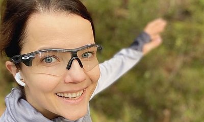 Joanna Jabłczyńska wygrzewa się w gorącym jacuzzi, które aż paruje. Największe wrażenie robi jednak jej figura!