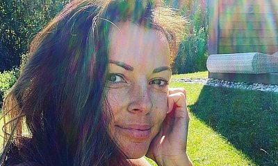 Katarzyna Glinka w dziurkowanym kardiganie pozuje z wielkim brzuszkiem ciążowym: "Jestem szczęściarą"