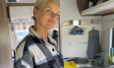 55-letnia Małgorzata Foremniak w młodzieżowej stylizacji. Fani: "Po mistrzowsku łączysz kolory. Petarda!"