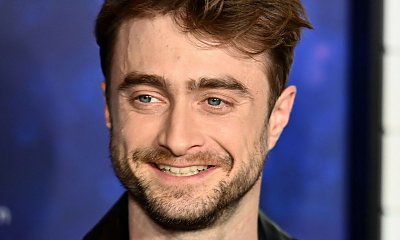 Daniel Radcliffe zagrał znanego komika. Do roli musiał się bardzo zmienić. Na tym filmie popłaczemy się ze śmiechu!