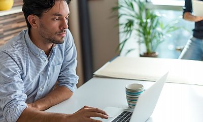 "Poznałem ją przez internet i pokochałem jej wnętrze. Ale wygląd to nie moja bajka. Co robić?"