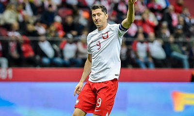 Robert Lewandowski znalazł podstawionego kibica! Jego mina jest bezcenna