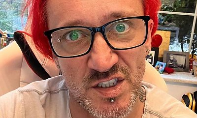 Michał Wiśniewski na rodzinnym, świątecznym zdjęciu. Pozuje ze wszystkimi dziećmi. Uroczo?