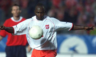 Emmanuel Olisadebe namieszał w polskim futbolu, wziął ślub z Polką, a potem zniknął. Co robi dzisiaj?