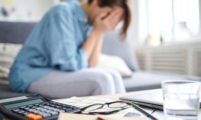 "Zięć wydziela mojej córce pieniądze z ich wspólnego konta. Twierdzi, że to facet powinien zarządzać finansami"