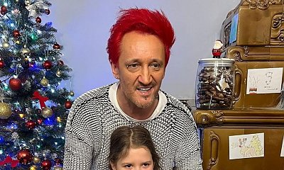 Jednego z jurorów już nie zobaczymy w programie "Twoja Twarz Brzmi Znajomo". Długo zasiadał w jury...
