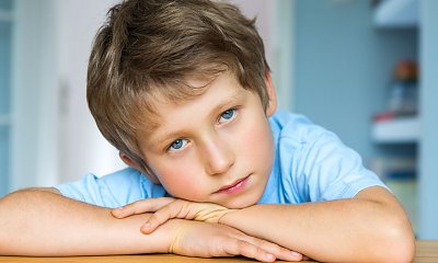 "Dzieci z klasy syna dokuczają mu z powodu naszej biedy. Jestem samotną mamą i naprawdę robię co mogę"