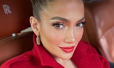 Jennifer Lopez bez makijażu na przymiarce u polskiej projektantki. Suknia zjawiskowa, a JLo?