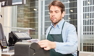 "Mam dość swojej szefowej. Tyram jak wół, a ona nadal traktuje mnie jak okropnie"