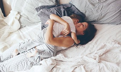 "Syn ma 9 lat, a wciąż śpi z nami w łóżku. To normalne? Zero intymności. Mam tego dość!