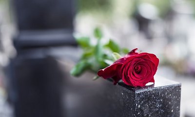 "Nie dbam o groby rodziców. Kwiaty nie są potrzebne zmarłym. Wolę lepiej zainwestować pieniądze"