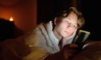 "Ojciec synów obraża mnie w SMS-ach do nich. Ostatnio już przegiął! Co robić?