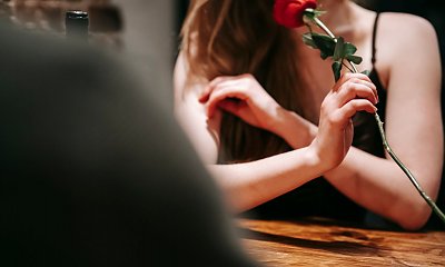 "Umówiłam się na randkę przez internet. Przy stoliku czekał teść"
