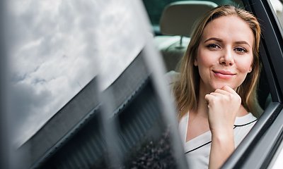 "Synowa wozi się regularnie taksówkami. Doprowadzi syna do ruiny. Wielka pani się znalazła"