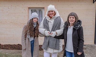 Ich 100-letni dom się rozpadał. Ekipa "Nasz nowy dom" dała mu nowe życie [Dużo zdjęć]