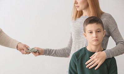 "Moja była znowu żąda podwyższenia alimentów. Mnie ciągle doi, a sama siedzi na zasiłku! Taka to pożyje"