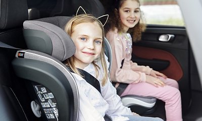 Fotelik przodem do kierunku jazdy - co warto wiedzieć?