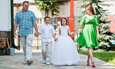 "Byli teściowie postawili mi ultimatum. Przyjdą na komunię córci tylko pod jednym warunkiem"
