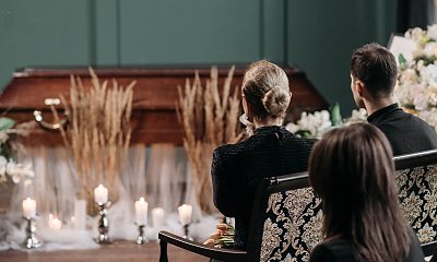 "Po pogrzebie taty dowiedziałam się, że mam przyrodnią siostrę. W dodatku nie da się jej wydziedziczyć"