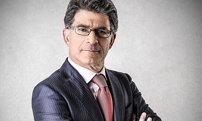 "Zakochałam się w szefie. Jest ode mnie starszy o 20 lat i ma żonę. Dla mnie to żadna przeszkoda"