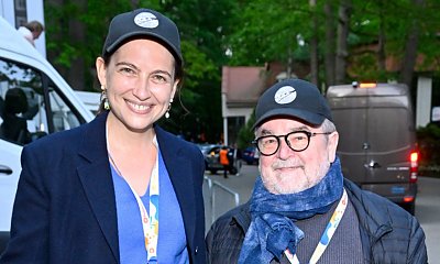 Anna Cieślak i Edward Miszczak spacerują po Sopocie, trzymając się za ręce. Czyż nie są uroczy?