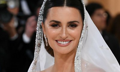 Met Gala 2023: Penelope Cruz jako panna młoda w sukni ślubnej od Chanel. Zamiast welonu wybrała kaptur!