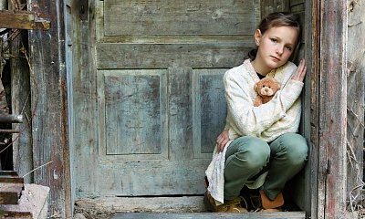 "Adoptowaliśmy słodką dziewczynkę. Szybko okazało się, że jej historia nas zniszczy..."