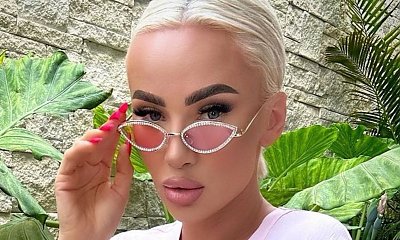 Izabela Macudzińska igra z grawitacją. Brak stanika i dekolt do pępka robi furorę [zdjęcia]