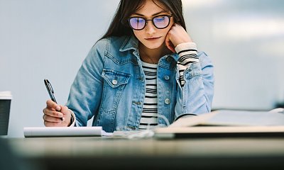 "Udaję przed mężem, że nie mam studiów. Nie chcę, żeby czuł się gorszy"