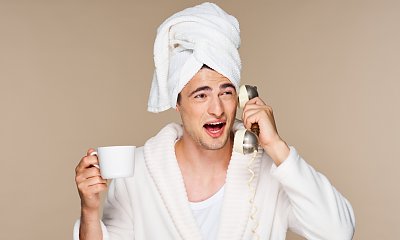 "Mój mąż całymi dniami plotkuje ze swoją mamusią. Ciężko uwierzyć w to, co podsłuchałam! Dramat!"