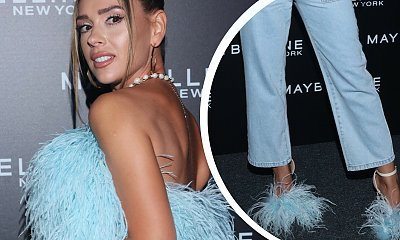 Klaudia Halejcio obrosła w błękitne piórka podczas Maybelline New York Music Stories. HIT czy KIT?