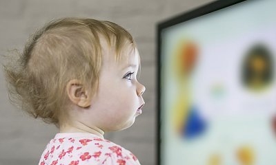 "Moja córka nie potrafi nakarmić dzieci bez telewizora. Mam poczucie winy, że źle ją wychowałam..."