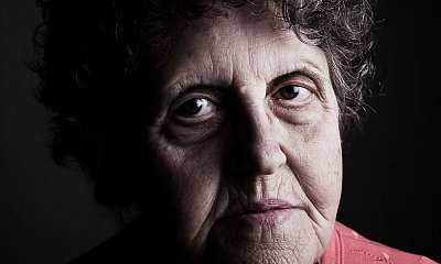 "Marysia oddałaby wszystko dla wnuków. Nie widzi, że czyhają na jej mieszkanie"