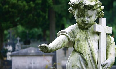"Mąż żałuje na nagrobek dla synka, a ja chciałabym, żeby aniołek miał ładny domek"