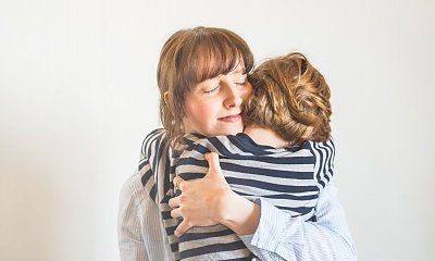 "Dzieci w szkole mówią, że mój syn ma używane ubrania. Robię co mogę, ale nie stać mnie na markowe ciuchy"