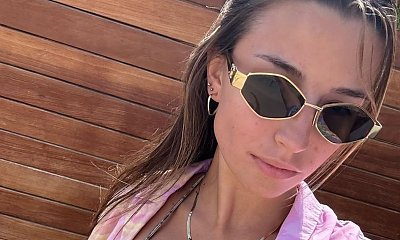 Julia Wieniawa namawia do regularnych badań i wrzuca zdjęcie topless. Ktoś pisze: "Zawsze powód do lansowania"