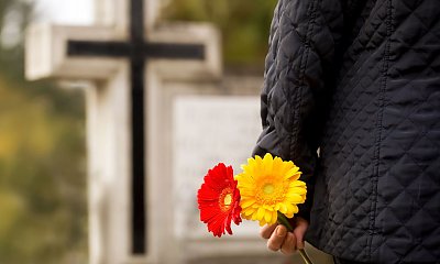 "Odwiedziłem grób brata i zdębiałem. Czegoś TAKIEGO się nie spodziewałem!"