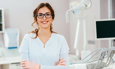 "Poszedłem do dentysty i prawie zemdlałem, gdy zobaczyłem rachunek. Czy to już koniec świata?"