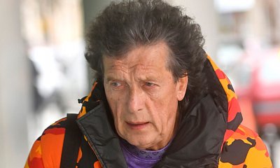 Nowy "zawód" Janusza Panasewicza. Śpiewanie zamienił na sprzątanie?