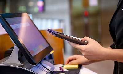 "Zatrudniłam się na kasie w dyskoncie. Oto, co mnie spotkało!"
