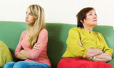 "Zerwałam kontakt z własną mamą. Przez jej słowa wylałam morze łez"