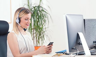 "Wypiłam za dużo i napisałam w nocy do swojego przystojnego szefa. Jego reakcja mnie zaskoczyła"