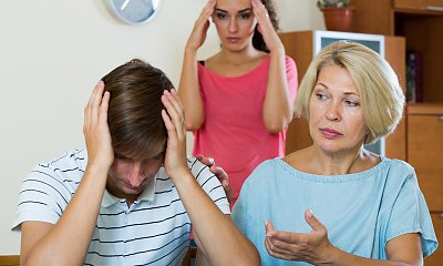 "Nie mogę uwierzyć, że moja mama urządziła takie przesłuchanie mojemu narzeczonemu. Ale wstyd"