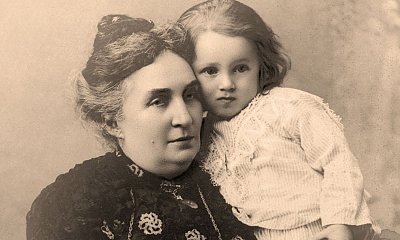 "Babcia na łożu śmierci zdradziła mi rodzinny sekret. Oniemiałam, gdy to usłyszałam!"
