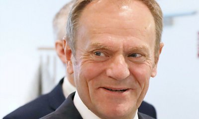 Donek ma powody do zadowolenia. Liczba Polaków, którzy się do niego uśmiechają, wciąż rośnie!
