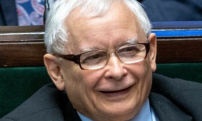 Starszy pan o swoim majątku: "Trochę książek i kot". Internauci komentują [Memy]