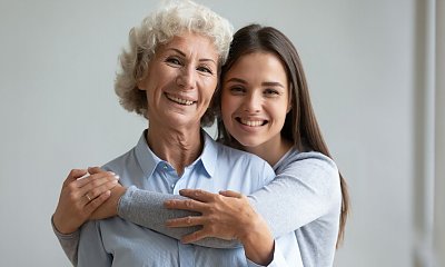"Moja mama jest zazdrosna o teściową. Próbuje nas skłócić"